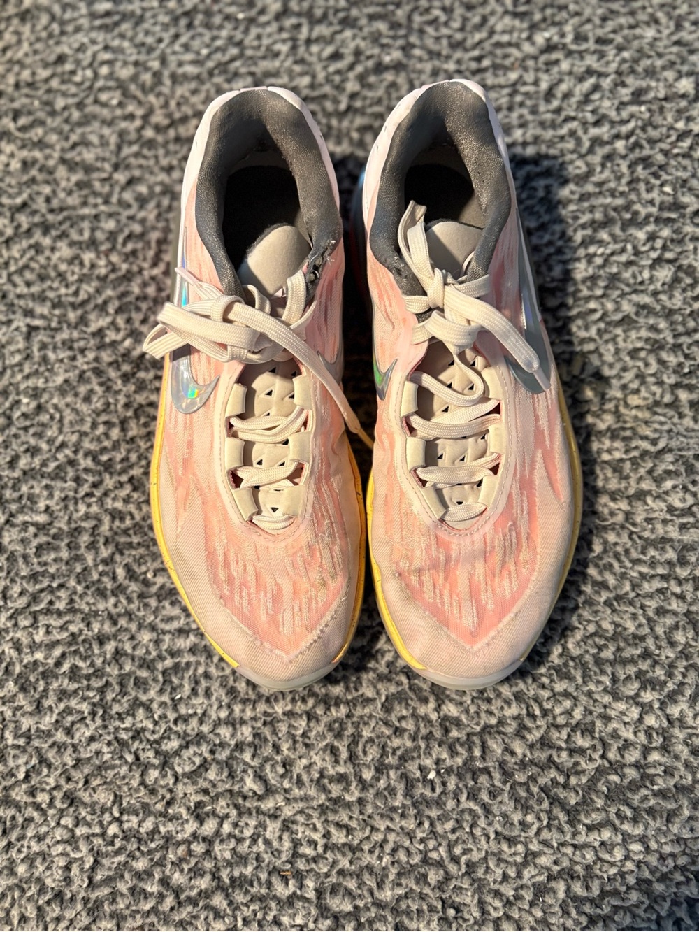 Nike Men’s Size 9 Zoom GT Cut 2 Pearl Pink Good Condition!